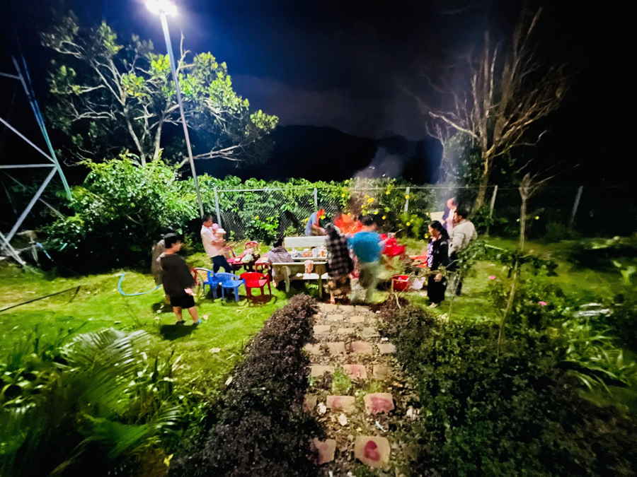 Khu vực BBQ ngoài trời tại Tà Đùng